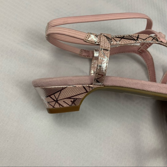 Ann Marino low dress heels main image 10